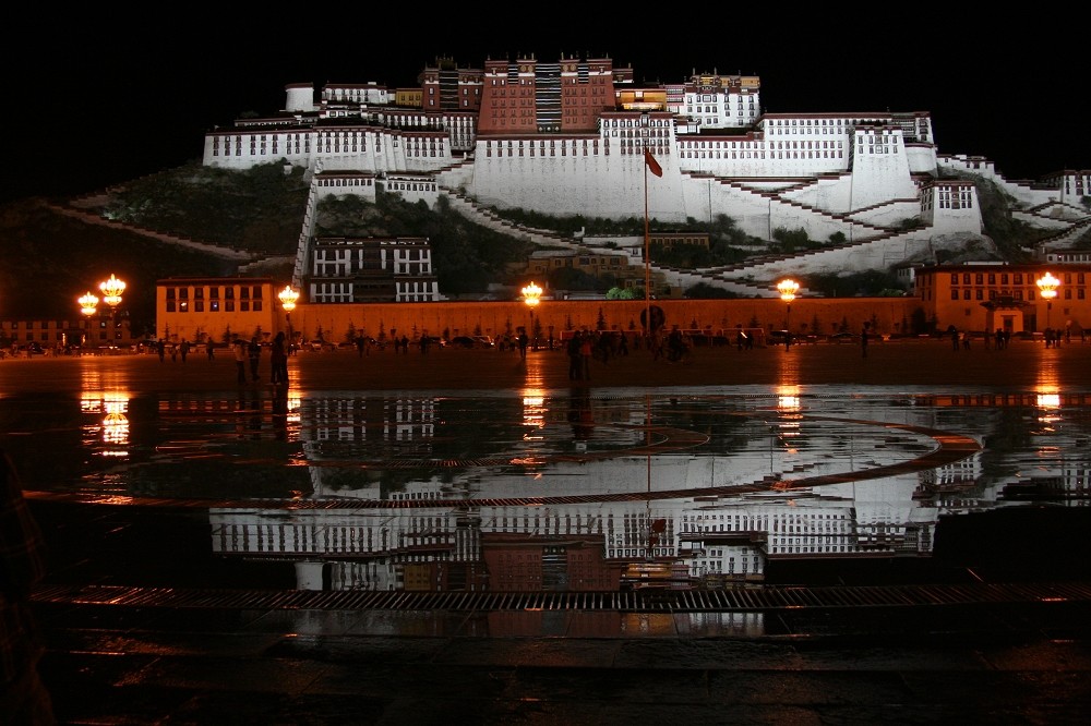 令人神往的布宫夜景 摄影 旅鸟