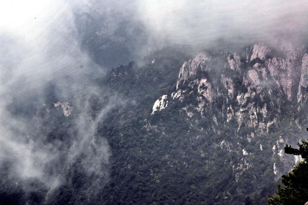 烟雨白云山 摄影 秋之阳