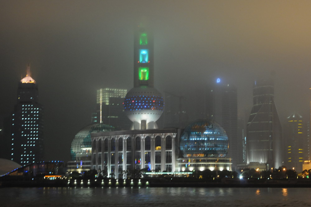 雨夜中的上海外滩-3 摄影 熊光