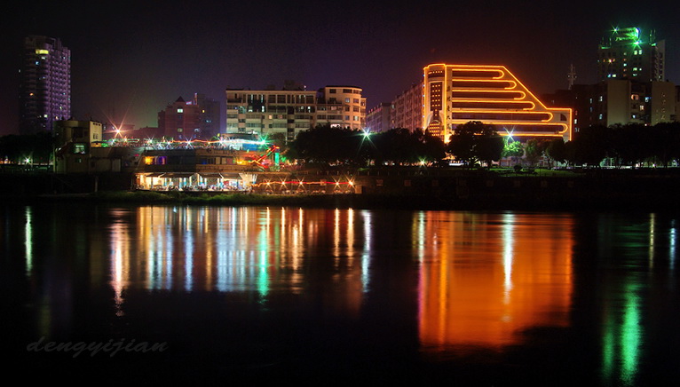 江边夜景 摄影 风帆