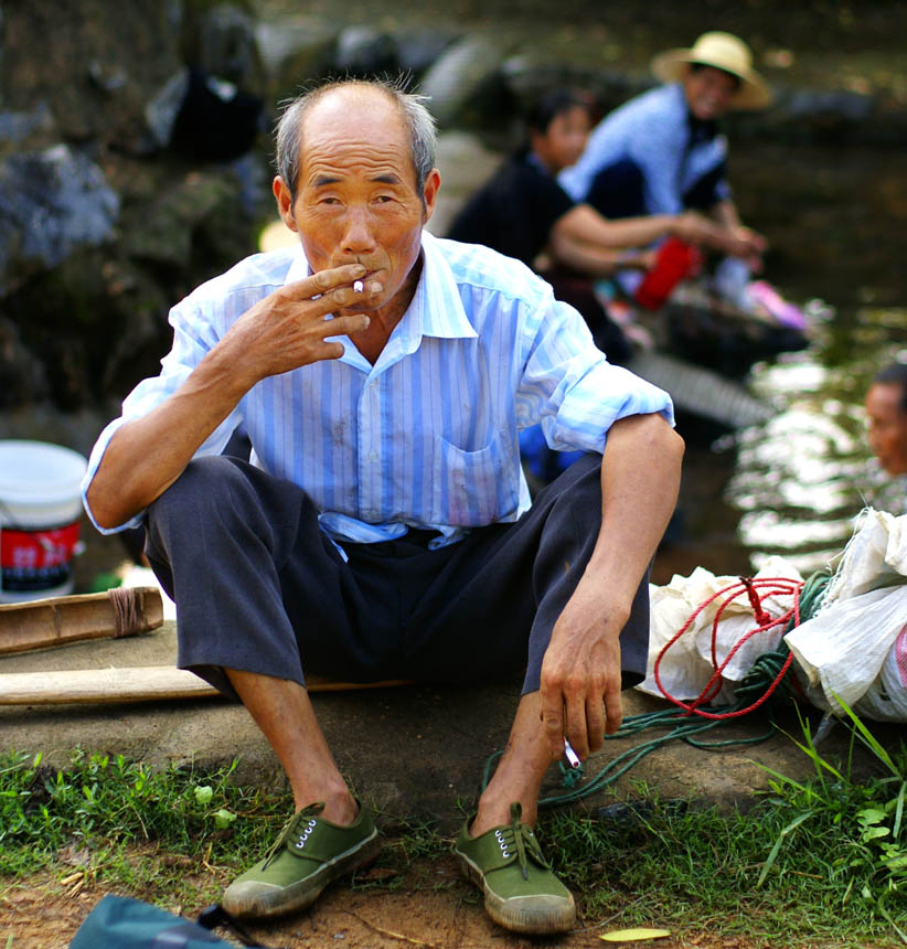 皖北老人好身板 摄影 龙池山水