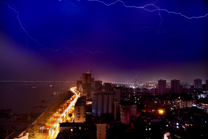 风雨浔阳江头（夜幕） 摄影 梨花雨