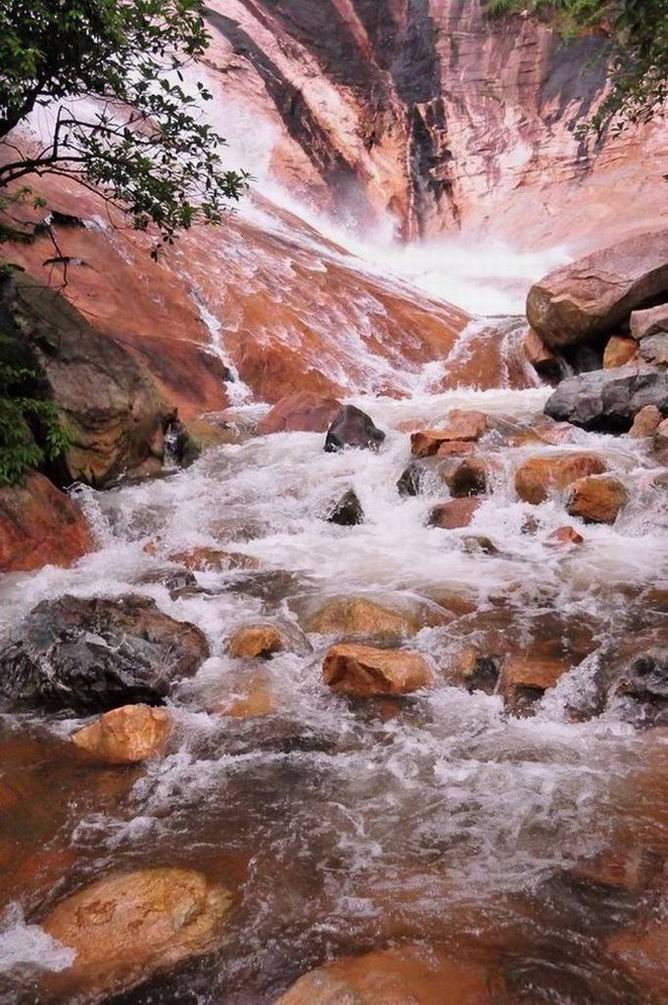 红河谷 摄影 雨中飞