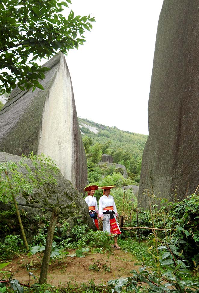 走出大山 摄影 滕腾