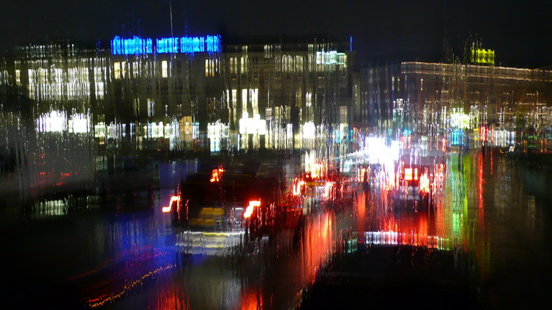 雨夜里的城市 摄影 山谷