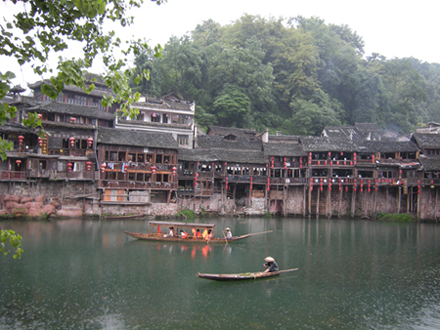 雨中沱江 摄影 YY在呓语