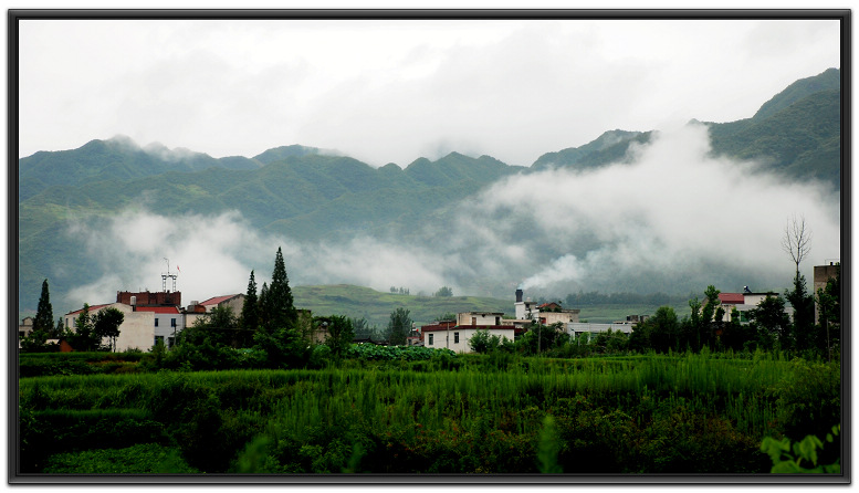 雨后山村 摄影 邪竹