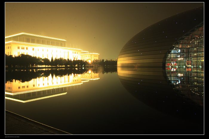 夜幕下的国家大剧院 摄影 九目