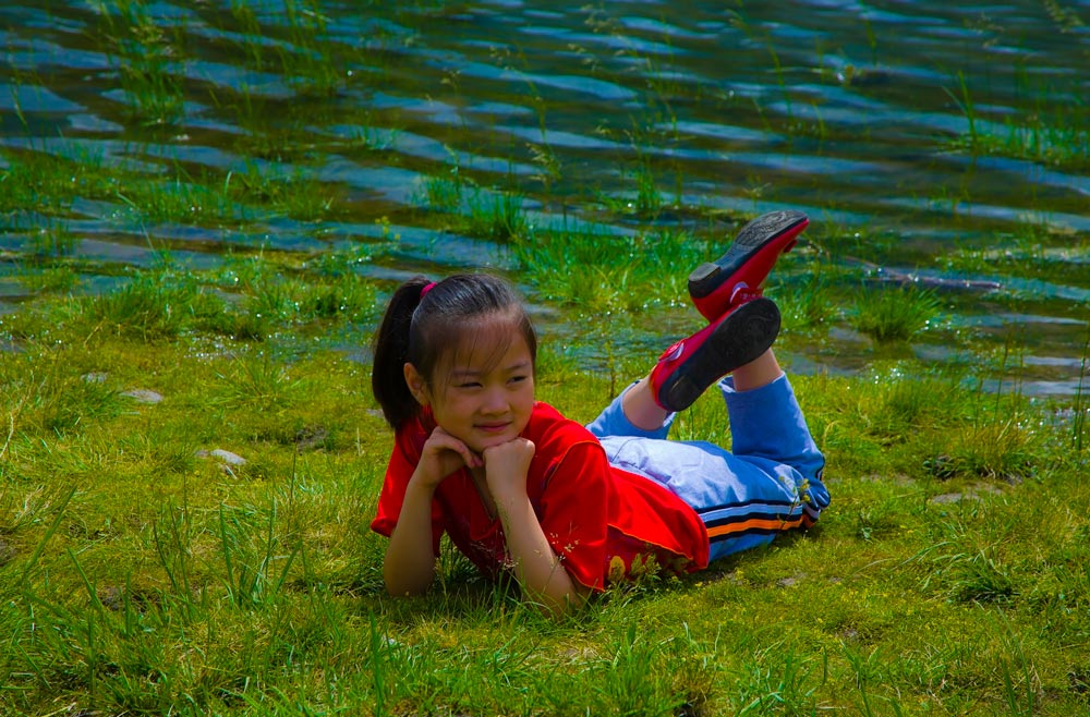 邻家有女初长成 摄影 山野