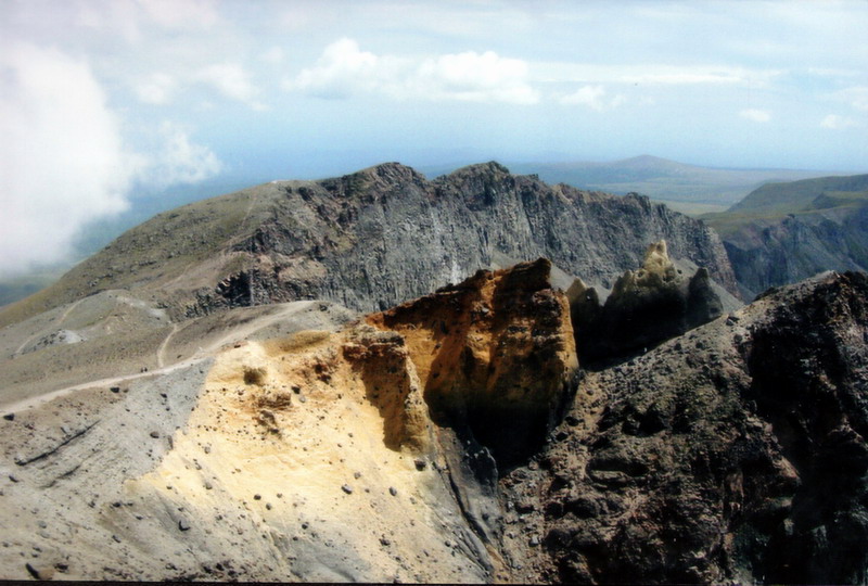 长白山天然火山石 摄影 静静的白桦树