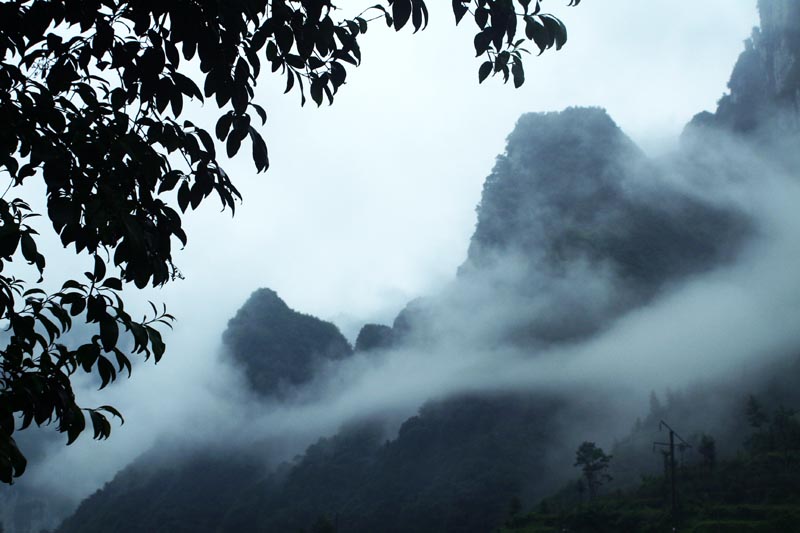 雾绕山峰 摄影 米跃进