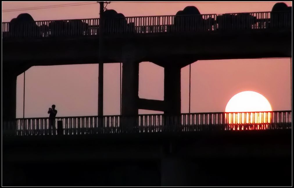 夕阳西下时 摄影 华绿