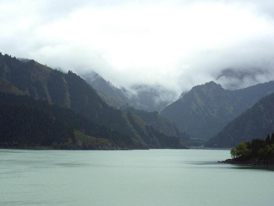 雨中天山天池 摄影 阿戈