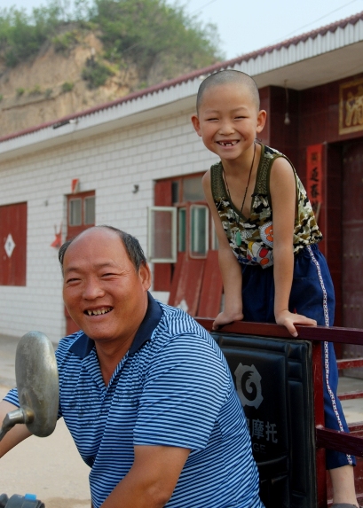 幸福的父与子 摄影 朝花夕摄