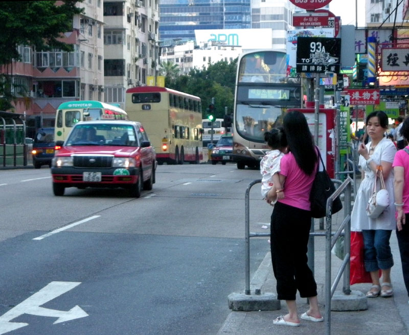 等車 摄影 建智