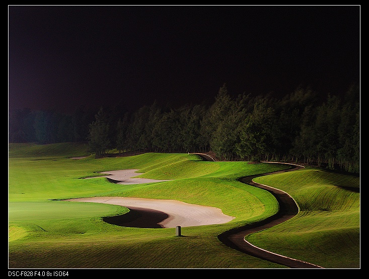 夜晚的高尔夫球场 摄影 ydypfff