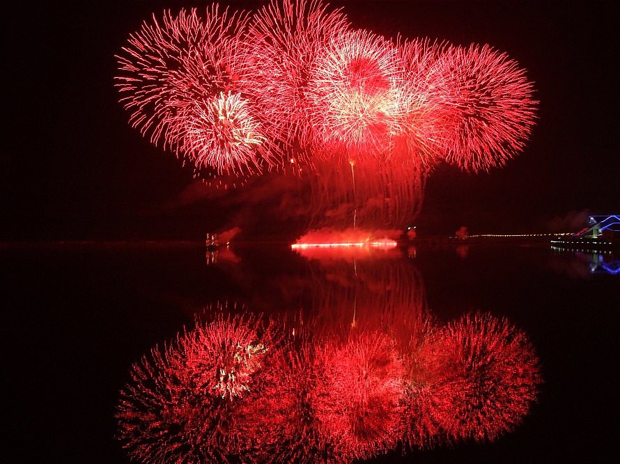 礼花绽放 摄影 南山村