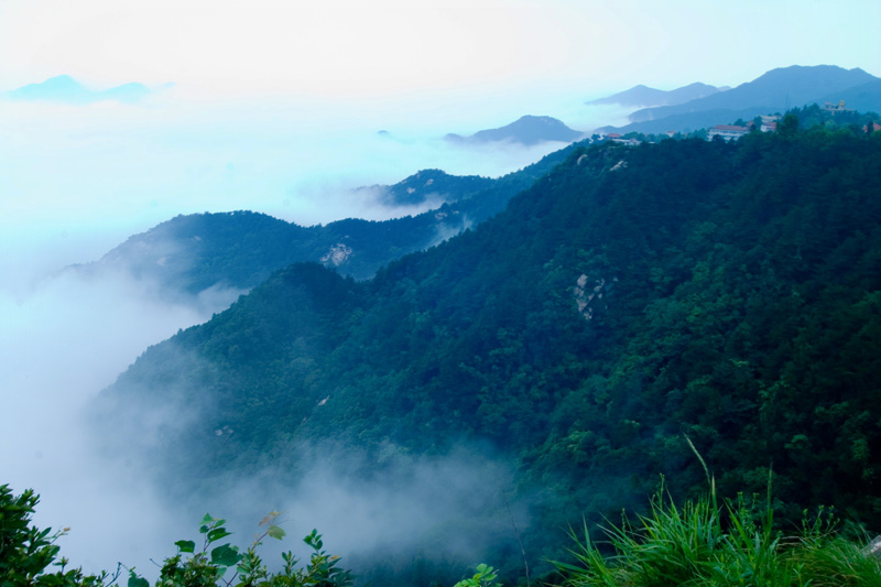 云雾缥缈的鸡公山 摄影 淮水一沫