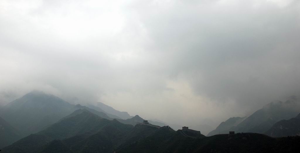 风雨下长城 摄影 采纳