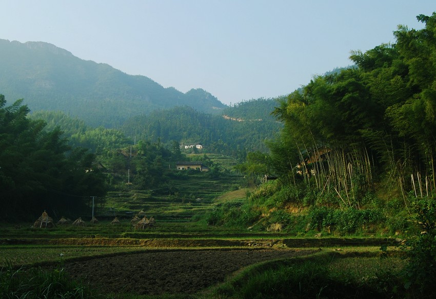 山中人家 摄影 云山西河