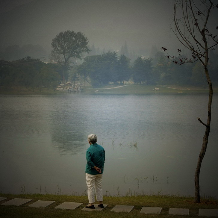 观景 摄影 左眼看人