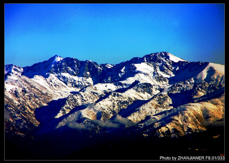 走进新建——天山初雪 摄影 简爱2008