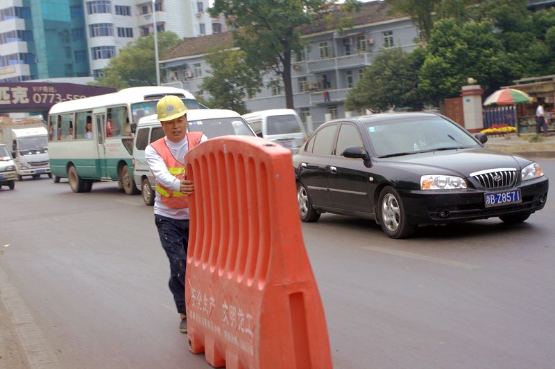 城市建设者 摄影 卧龙隐士