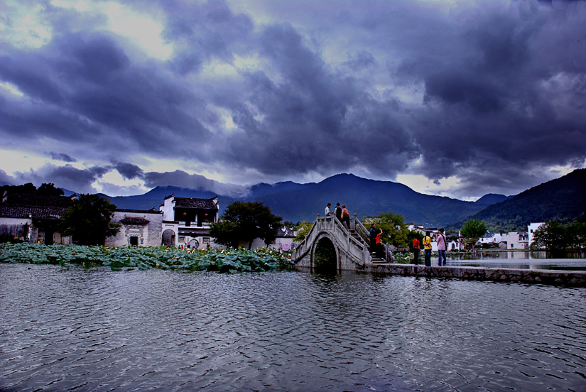 山雨欲来 摄影 緑葉