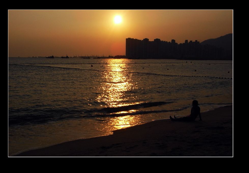 夕阳 海滩 一个人 摄影 菩提子