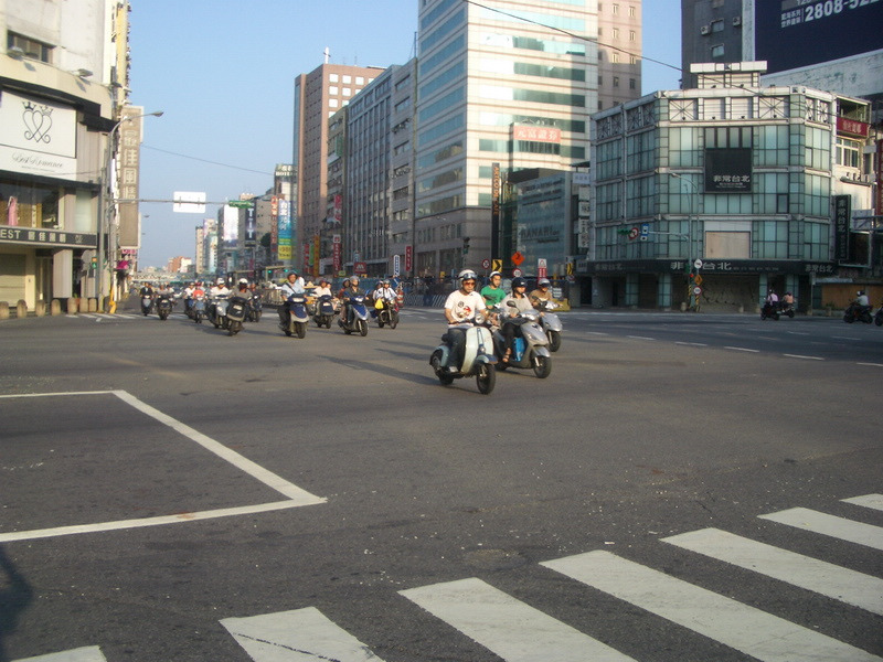台北:让你眼花缭乱的摩托车 摄影 与月同辉