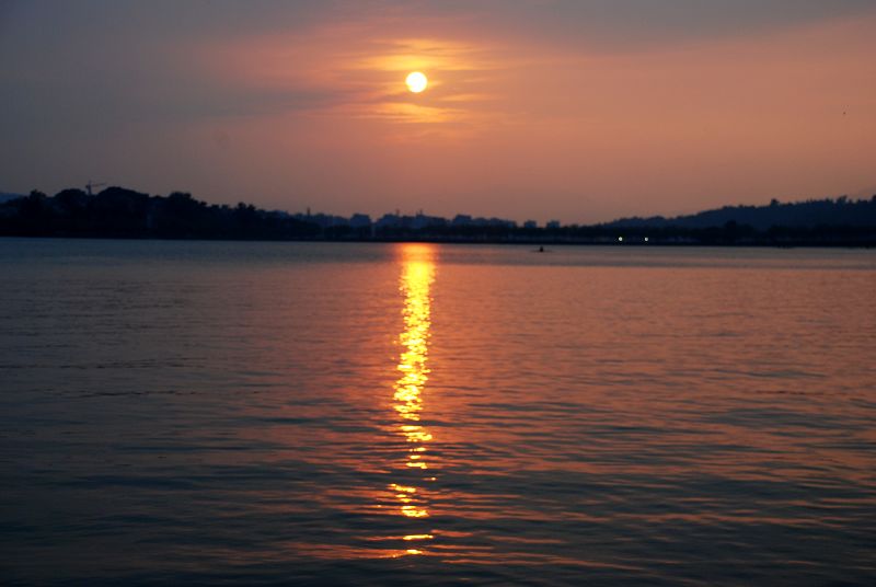 星湖夕阳 摄影 邊緣