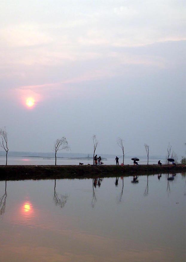 湖边的夕阳 摄影 老虎家的大丫