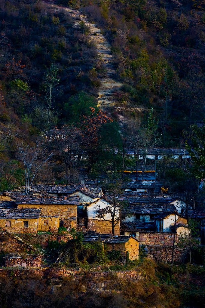 秋日山村 摄影 艺.摄