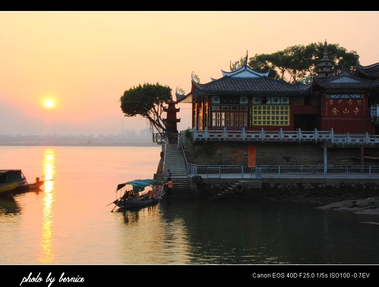 夕照金山寺 摄影 王工