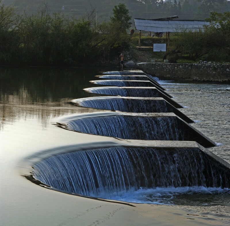 水 摄影 山汉进城