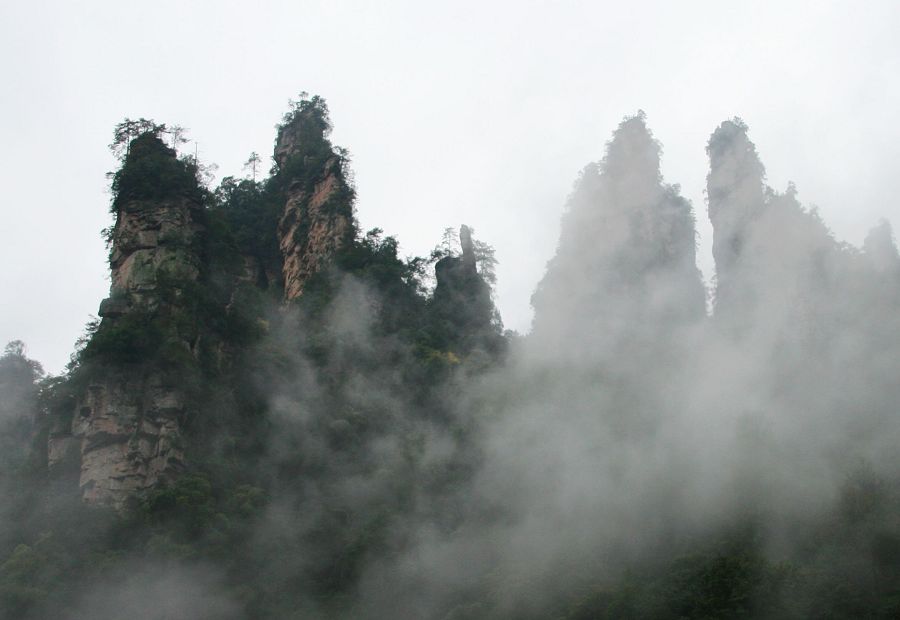 张家界风光[9]    雾锁画廊山 摄影 静静的山