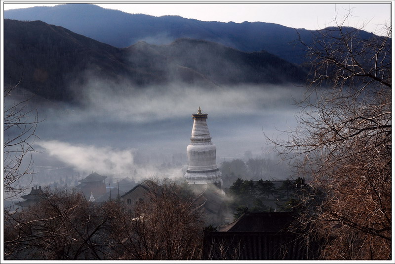 晨雾中的神塔 摄影 风影之韵