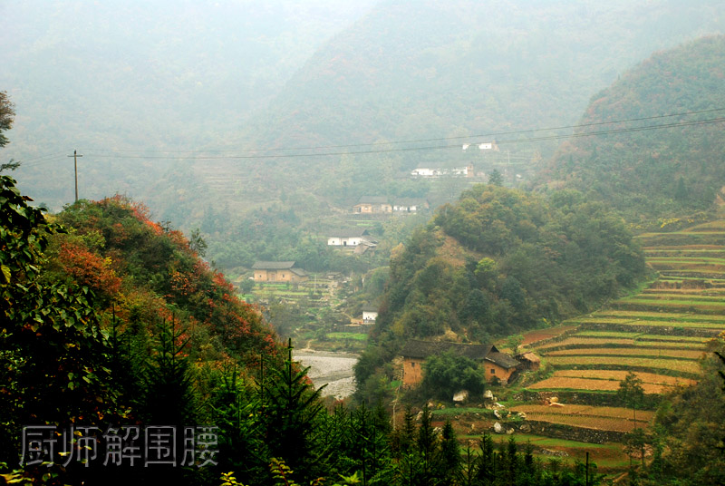 山乡人家 摄影 厨师解围腰