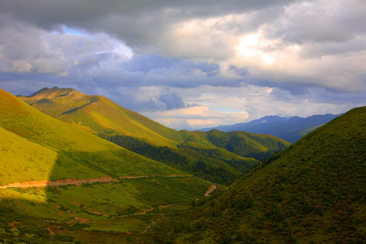 夕阳映青山 摄影 走进原野