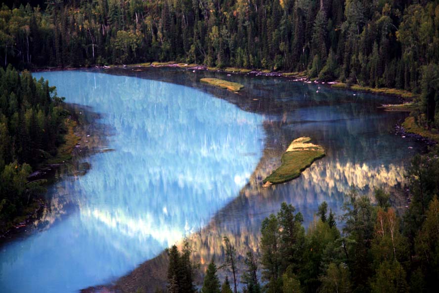 弯弯碧水映秋景 摄影 诗意