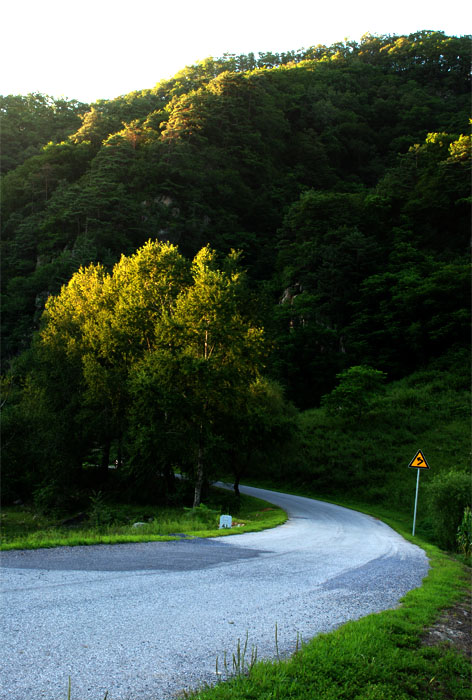 通往山村的路——2 摄影 独上江楼望月