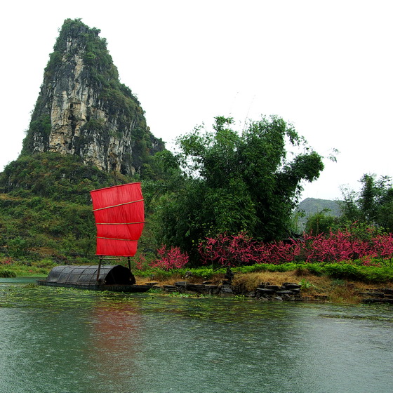 红帆伴孤山 摄影 冰之炫