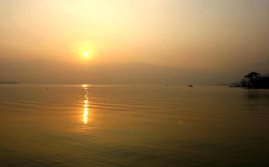 邛海日出 摄影 然然侠