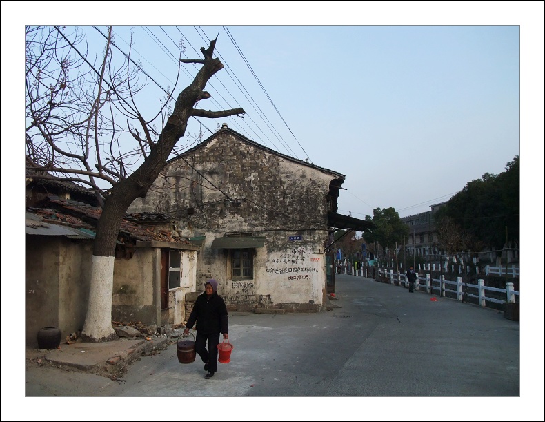 王店街头小景 摄影 无常黑白