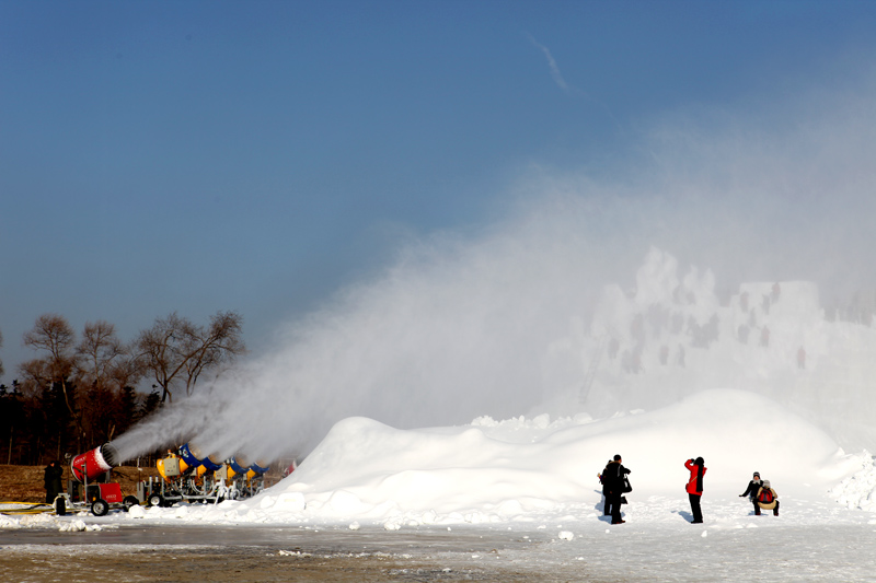 人工造雪 摄影 庆安渔夫