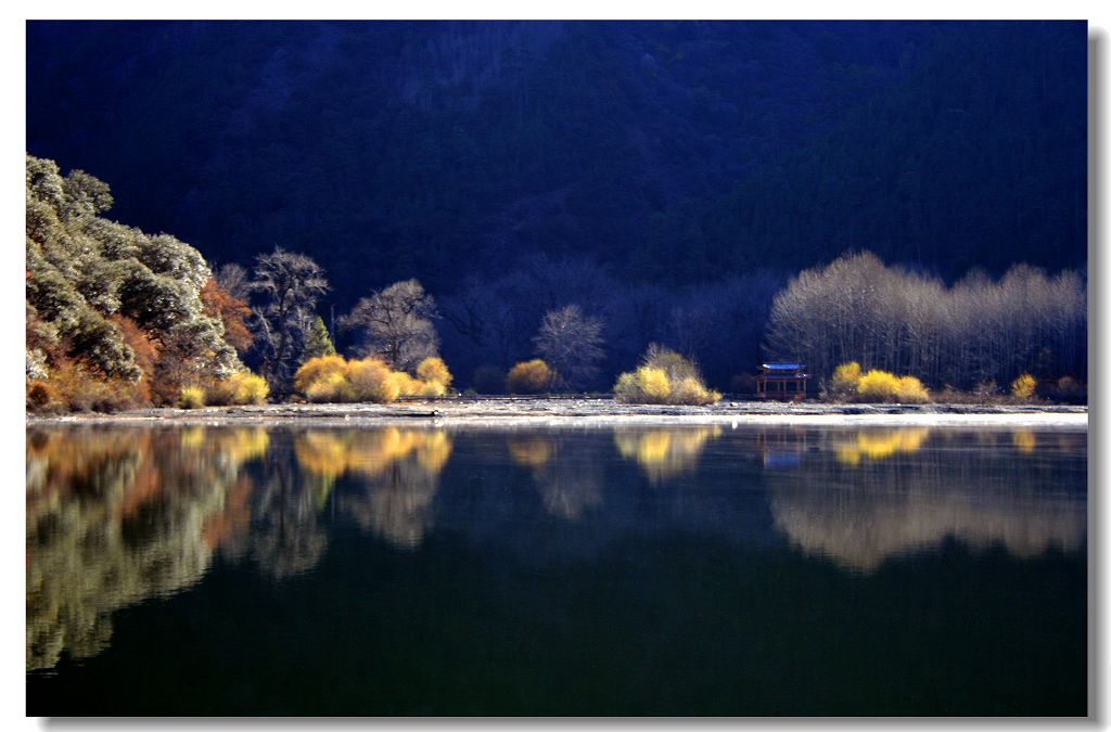 高山湖泊--明镜2 摄影 youzong