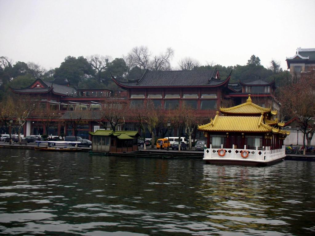 秋雨湖畔 摄影 柳园