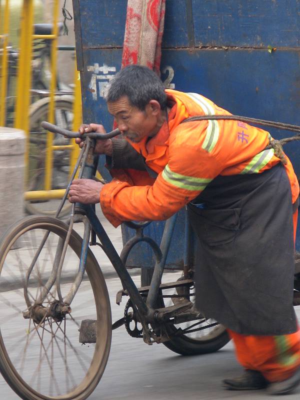 运垃圾的环保工 摄影 人生自有路