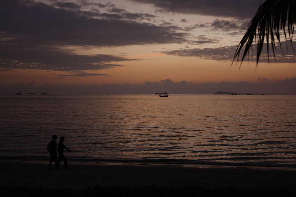 夕照三亚湾 摄影 甘海子