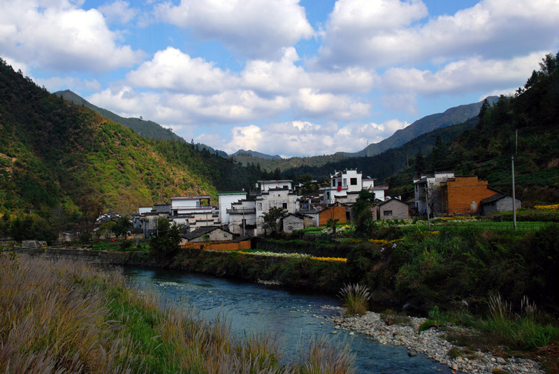 我家住在小河边 摄影 土豆花